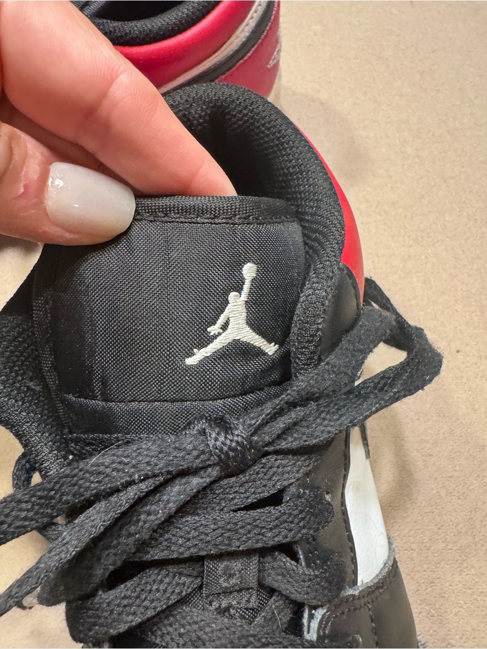 Air Jordan 1 Low Bred Toe - Picture 6 of 7